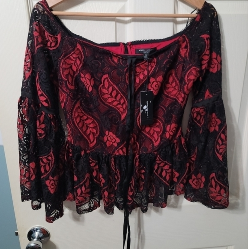 Romeo & Juliet Couture Red & Black Lace Ruffled Crop Tunic Women's M. NWT‎